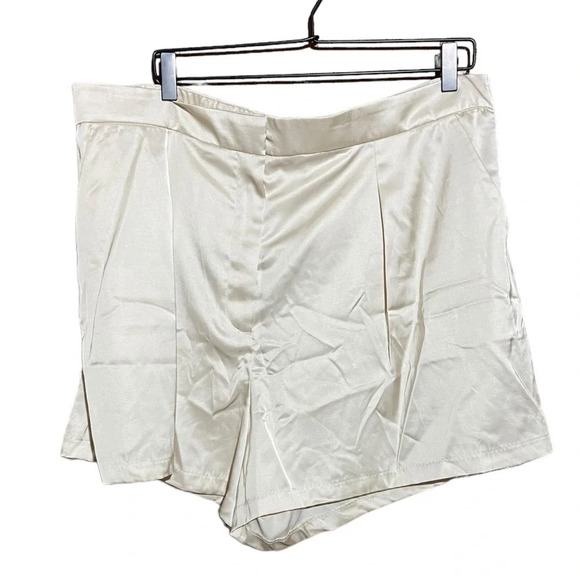 NWOT Abercrombie & Fitch‎ Champagne Shorts rn 75654 ca 50316 Size XL - Picture 3 of 6